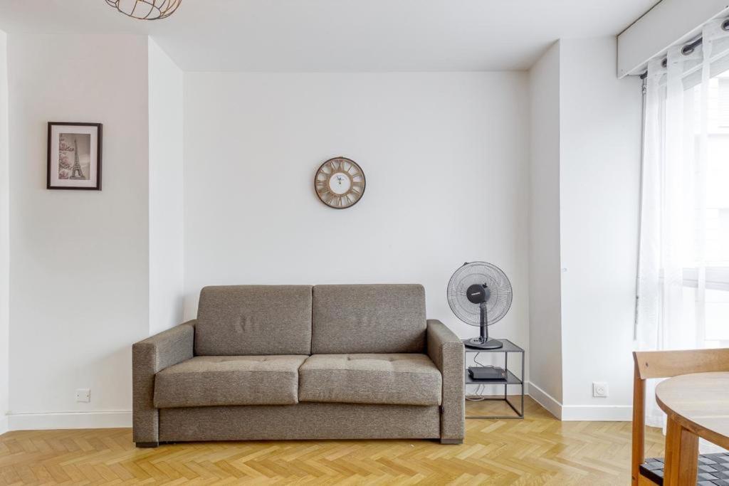 L'Appartement D'Art Et De Lumiere Clichy Dış mekan fotoğraf